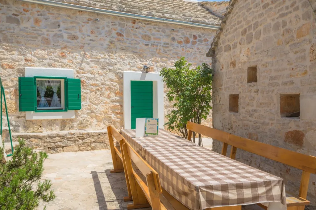 3-Bedroom Holiday House in Primošten, Croatia (Up to 10)
