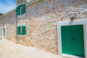 3-Bedroom Holiday House in Primošten, Croatia (Up to 10)