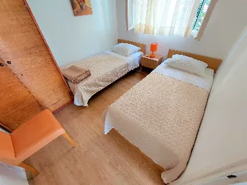 Seafront Apartment in Primošten for 4–5 Guests
