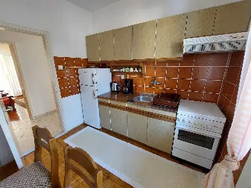 Two-Bedroom Apartment for 5 Guests in Vodice