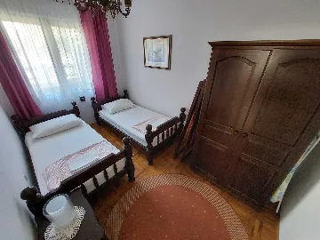 Two-Bedroom Apartment for 5 Guests in Vodice