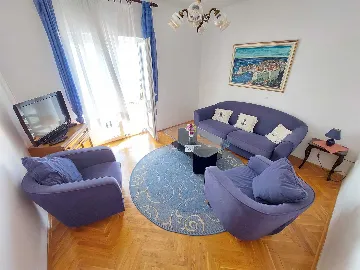 2-Bedroom Apartment in Vodice for up to 5