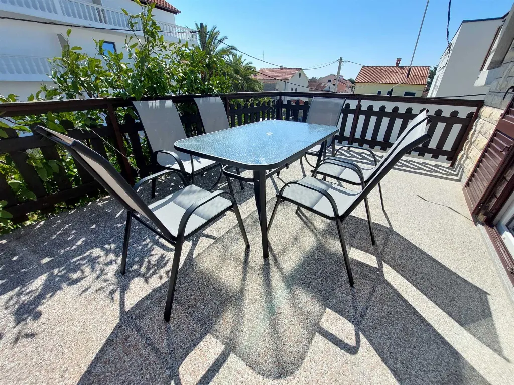 2-Bedroom Apartment in Vodice for up to 5