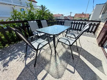 2-Bedroom Apartment in Vodice for up to 5