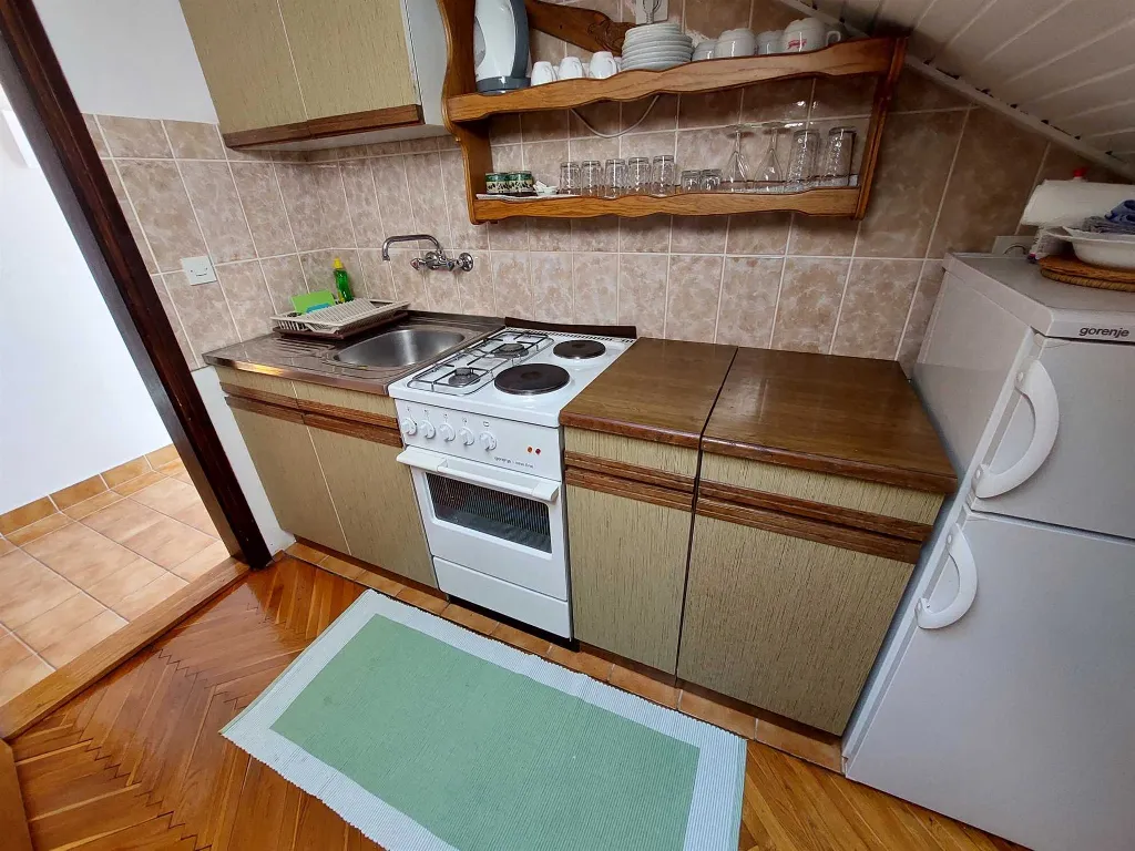 Vodice Apartment for Up to 5 Guests with Parking