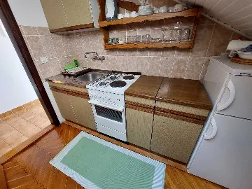 Vodice Apartment for Up to 5 Guests with Parking