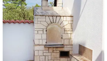 Five-Bedroom Holiday House in Primošten