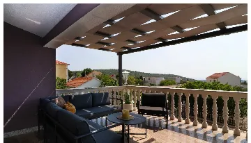 Five-Bedroom Holiday House in Primošten