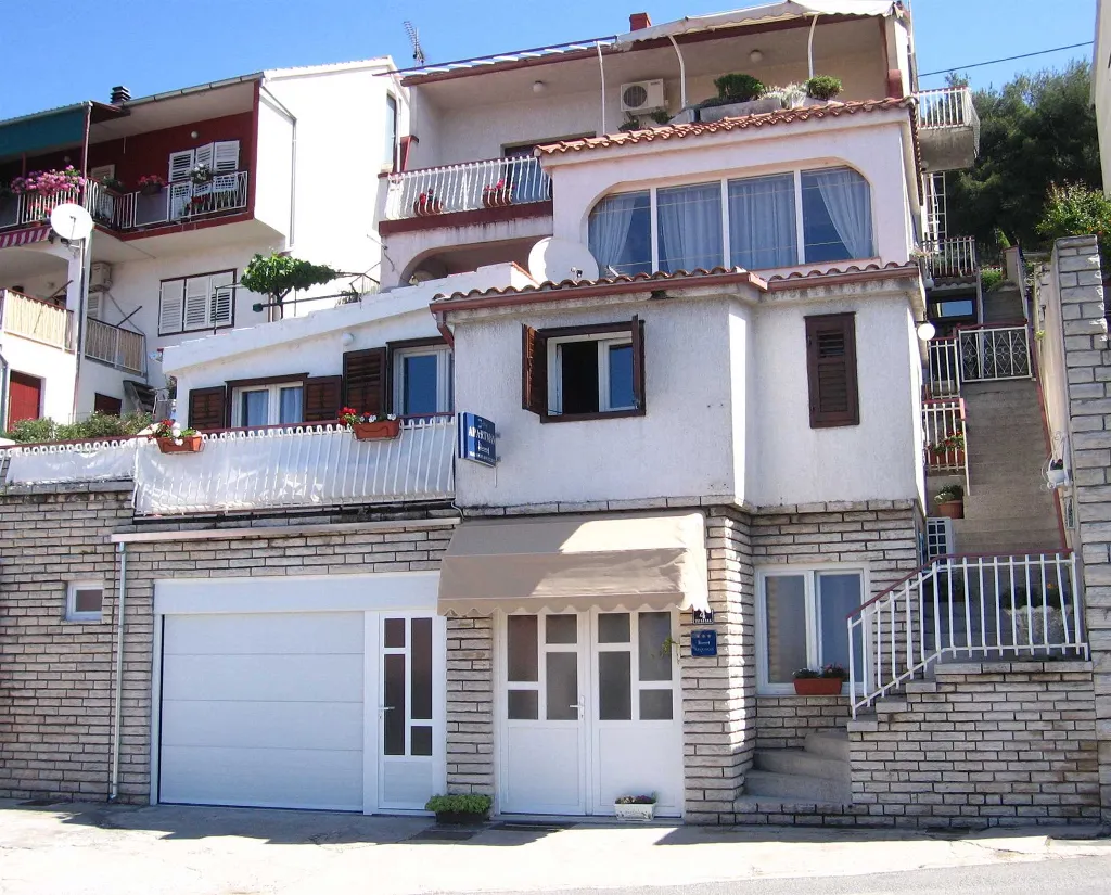 Šibenik One-Bedroom Apartment for Up to 4 Guests