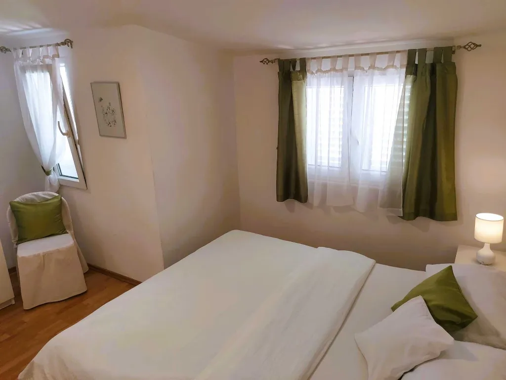 Šibenik One-Bedroom Apartment for Up to 4 Guests