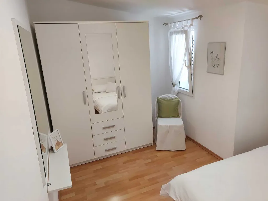 Šibenik One-Bedroom Apartment for Up to 4 Guests