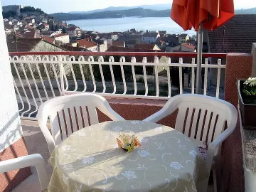 Šibenik One-Bedroom Apartment for Up to 4 Guests
