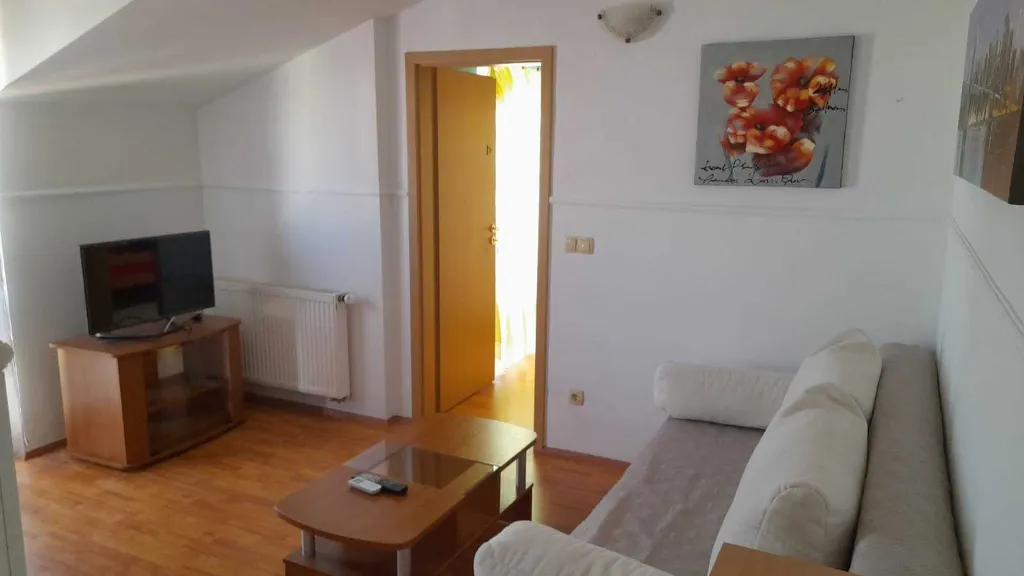 Two-Bedroom Apartment for 5 in Vodice