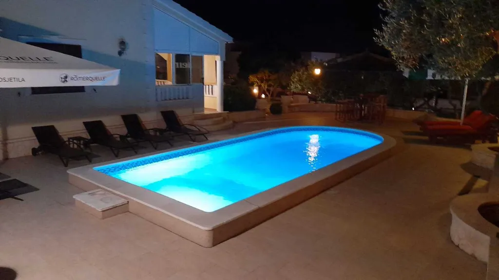 Two-Bedroom Apartment for 5 in Vodice