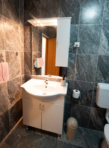 Vodice 2-Bedroom Apartment for up to 5 Guests