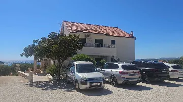 Sea-View Apartment for 2 in Primošten