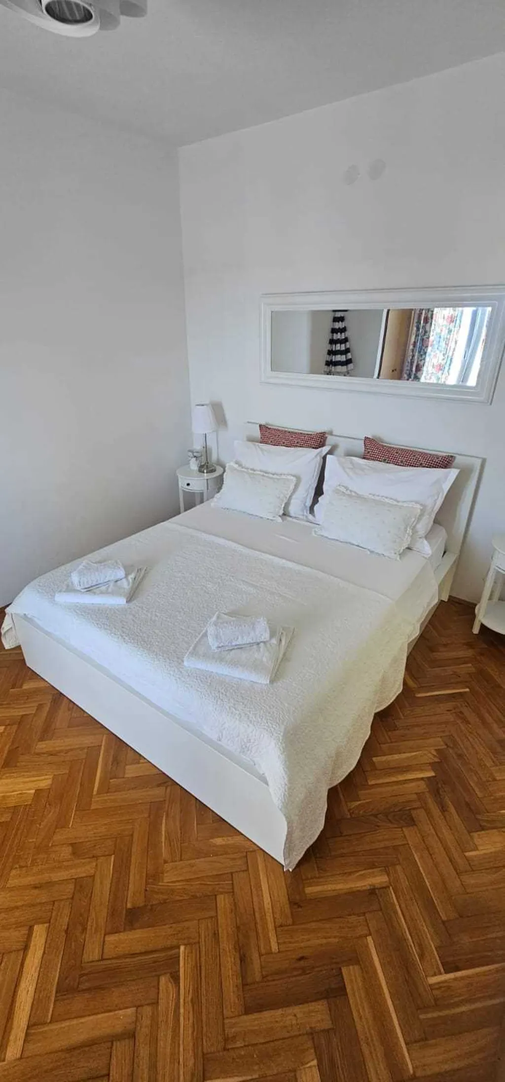 Sea-View Apartment for 2 in Primošten