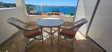 Sea-View Apartment for 2 in Primošten