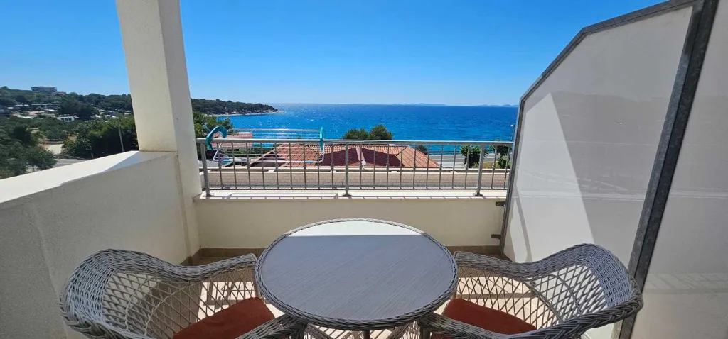 Sea-View Apartment for 2 in Primošten