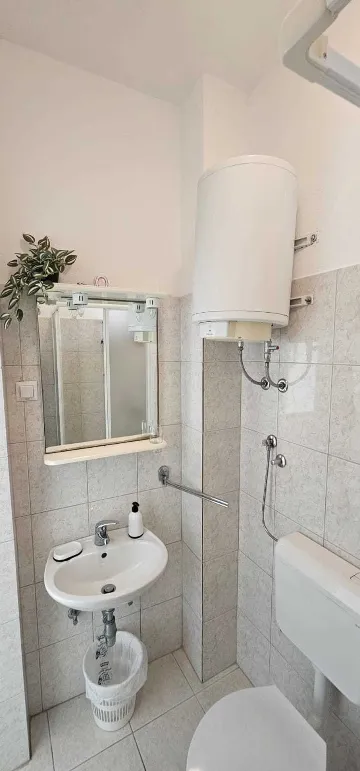 Sea-View Apartment for 2 in Primošten