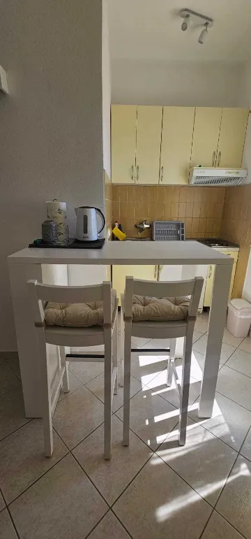 Sea-View Apartment for 2 in Primošten