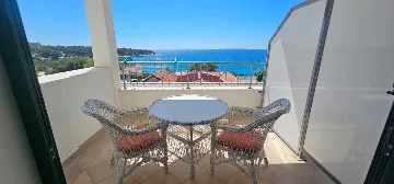 Sea-View Apartment for 2 in Primošten