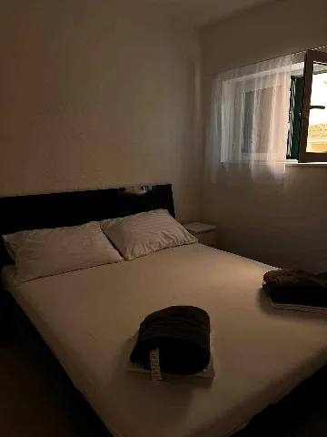 Air-Conditioned 1-Bedroom Apartment in Primošten