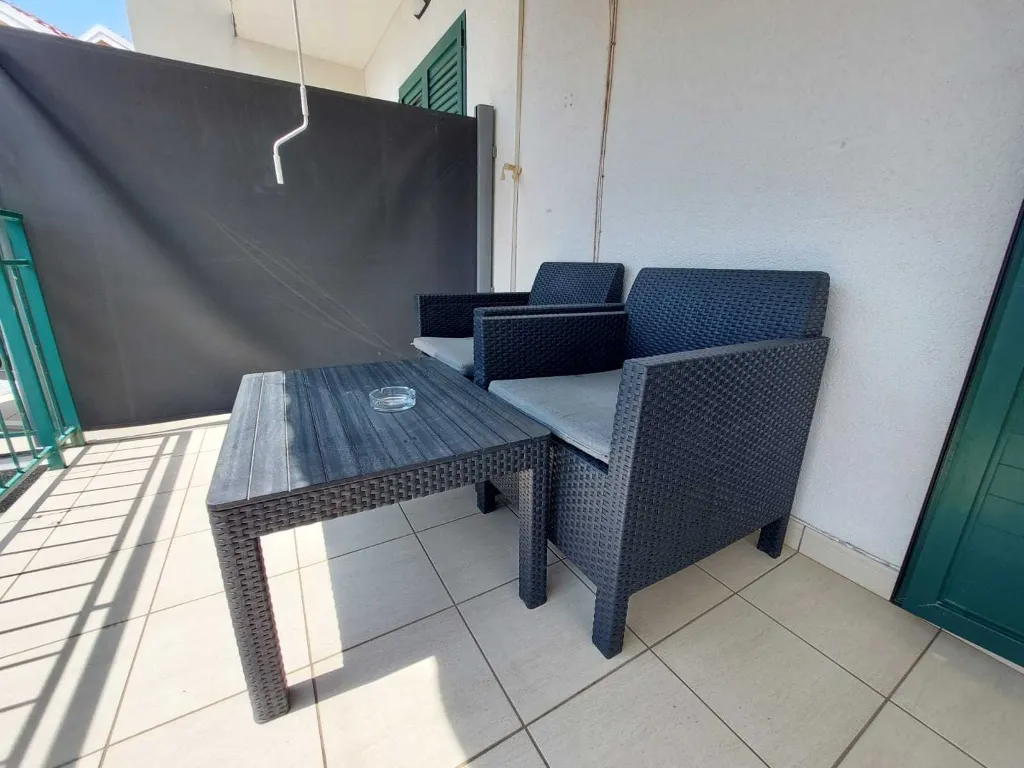 Primošten Apartment for 2 Guests with Dedicated Parking