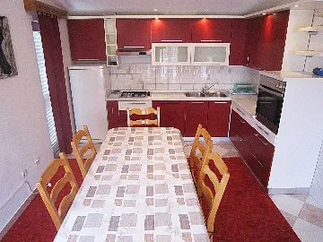 Primošten 3-Bedroom Apartment with Sea View