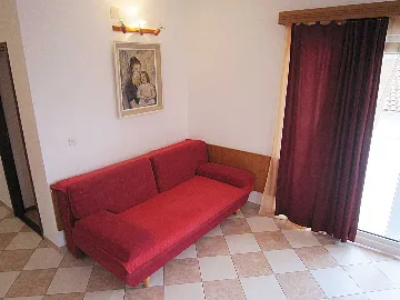 Primošten 3-Bedroom Apartment with Sea View