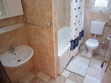 Primošten 3-Bedroom Apartment with Sea View