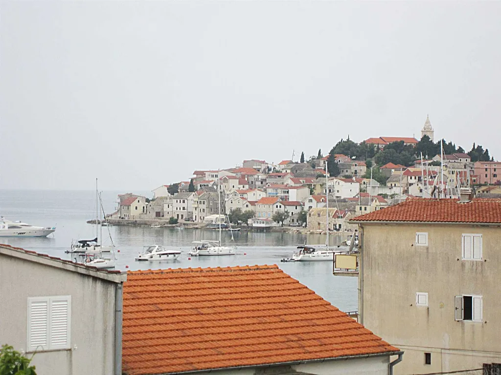 Primošten 3-Bedroom Apartment with Sea View