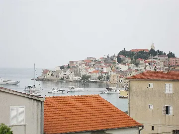 Primošten 3-Bedroom Apartment with Sea View