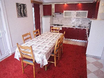 Primošten 3-Bedroom Apartment with Sea View