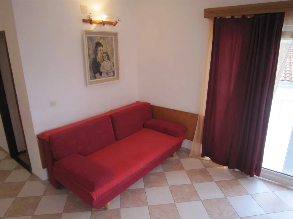 Primošten 3-Bedroom Apartment with Sea View