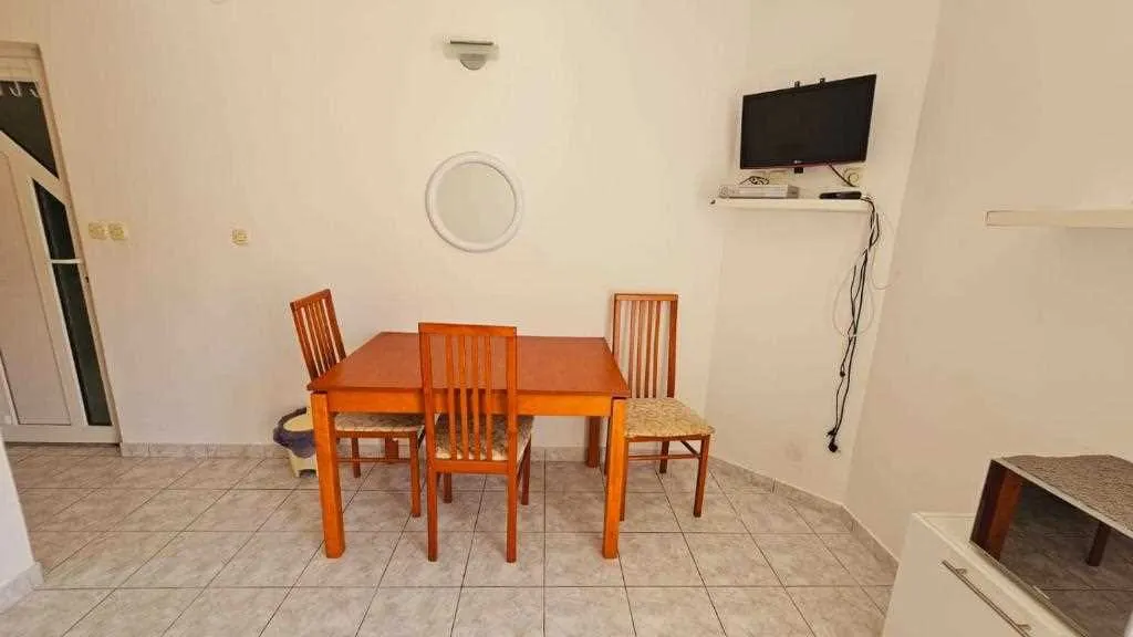 One-Bedroom Apartment in Primošten for 1 Guest
