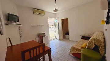 One-Bedroom Apartment in Primošten for 1 Guest