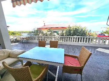 Primošten 1-Bedroom Apartment for Up to 3