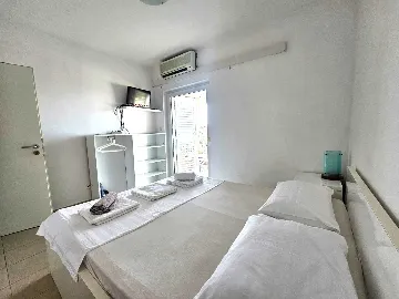 Primošten 1-Bedroom Apartment for Up to 3