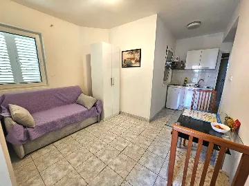 Primošten 1-Bedroom Apartment for Up to 3