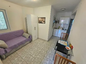 Primošten 1-Bedroom Apartment for Up to 3