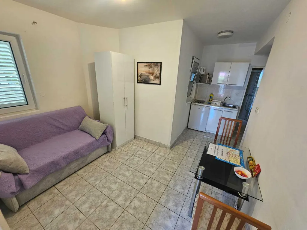 Primošten 1-Bedroom Apartment for Up to 3