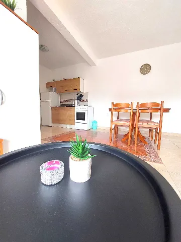 Vodice 1-Bedroom Apartment for 4 with Parking