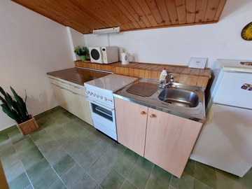 One-Bedroom Apartment for 2–3 Guests in Primošten
