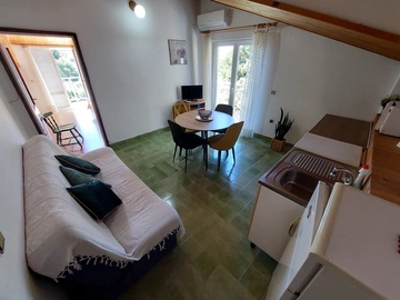 One-Bedroom Apartment for 2–3 Guests in Primošten