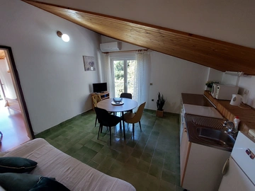 One-Bedroom Apartment for 2–3 Guests in Primošten