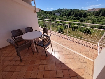 2-Bedroom Apartment in Primošten for Up to 5 Guests