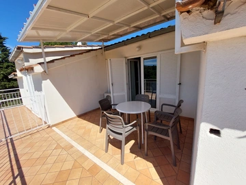 2-Bedroom Apartment in Primošten for Up to 5 Guests