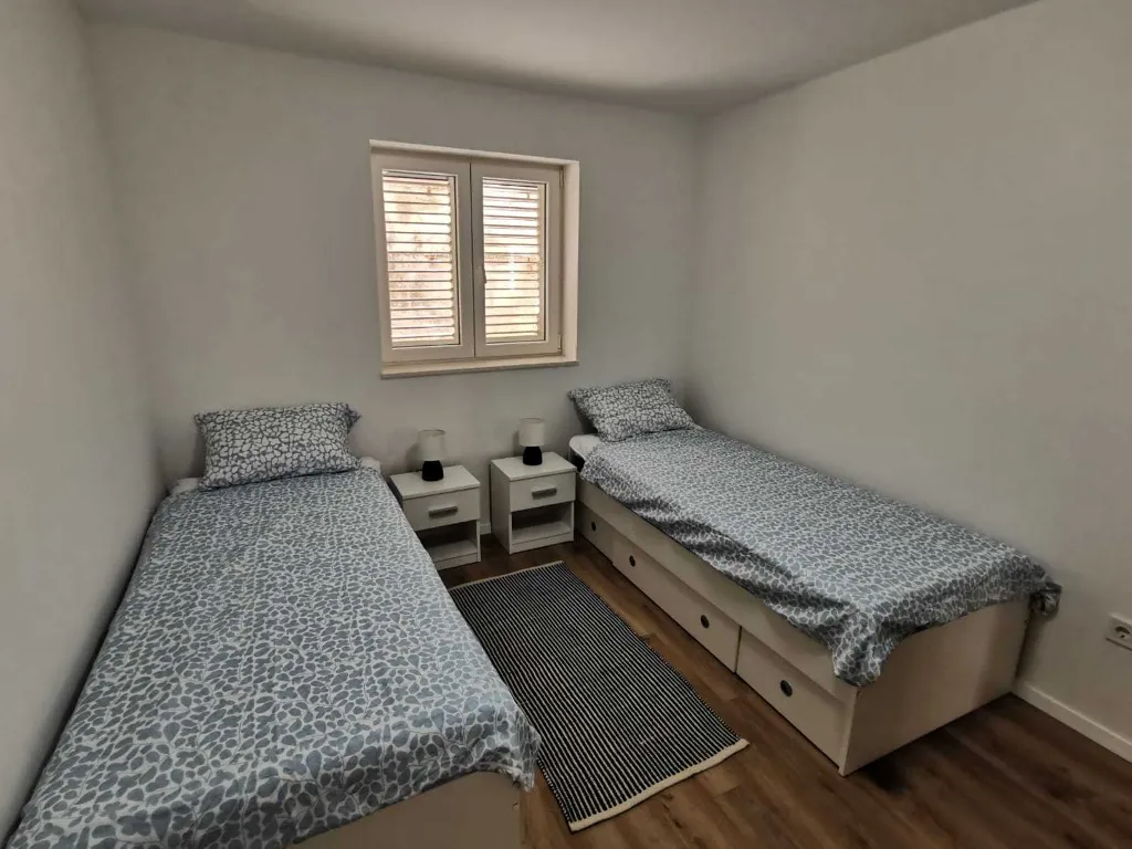 Two-Bedroom Apartment in Šibenik (Sleeps 4)