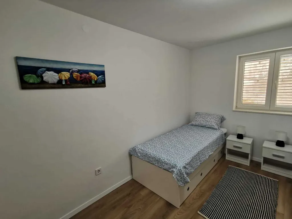 Two-Bedroom Apartment in Šibenik (Sleeps 4)